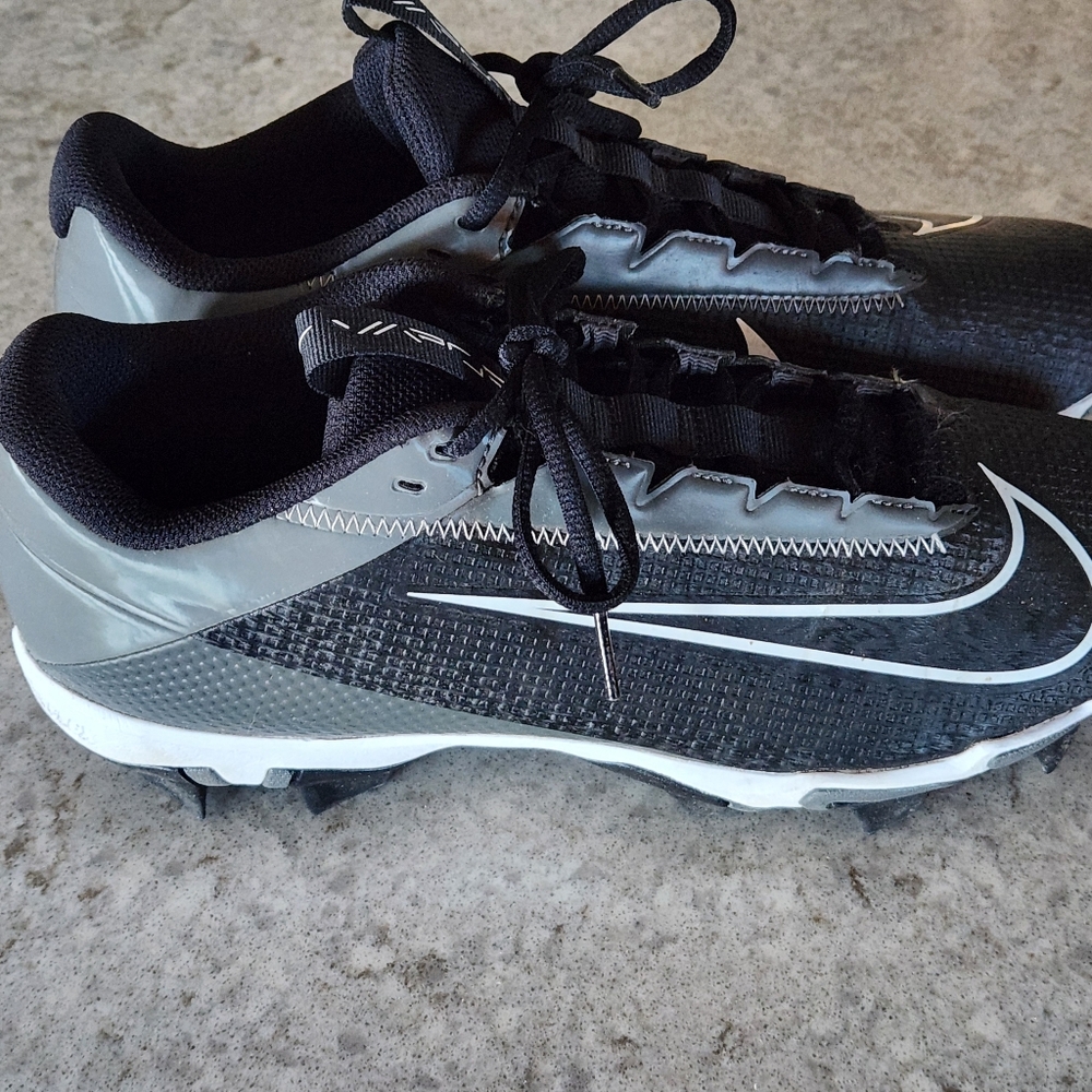 Nike Black and Gray Men's Baseball Cleats